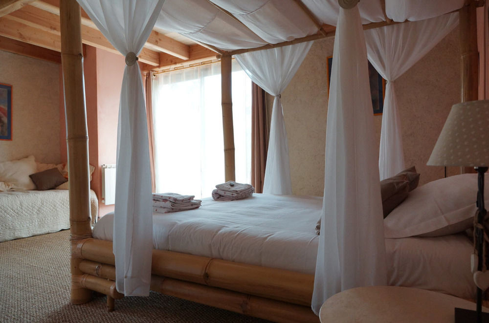 Bed and Breakfast Bout De Cote Lacam-dʼOurcet Exterior foto